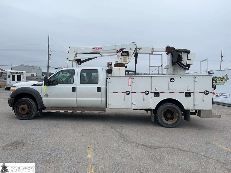 2011-ford-f550-image-8