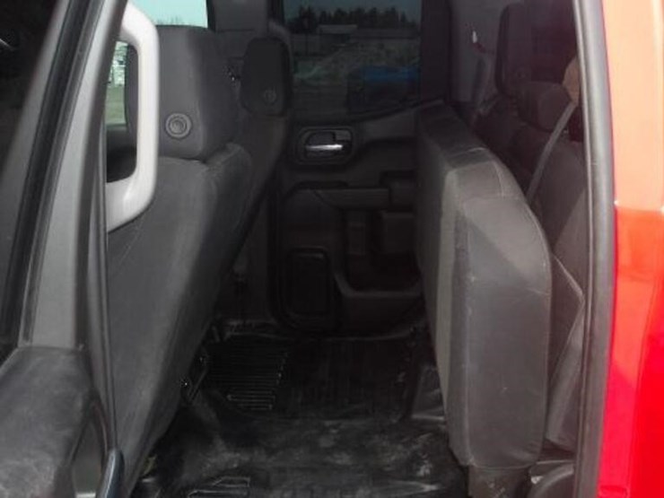 2023-chevrolet-1500-image-26