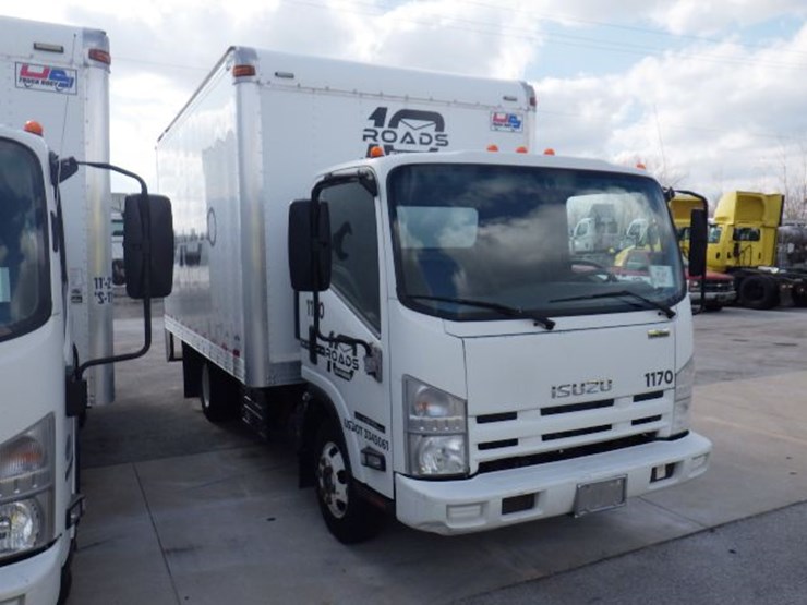 2014-isuzu-npr-hd-image-3