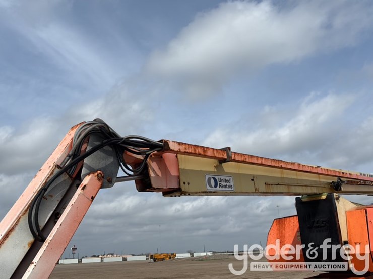2014-jlg-800aj-image-22