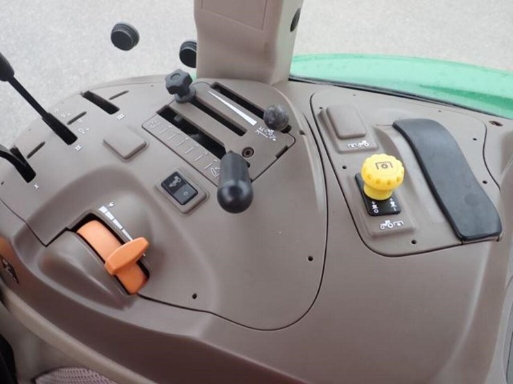 2016-john-deere-5085e-image-23