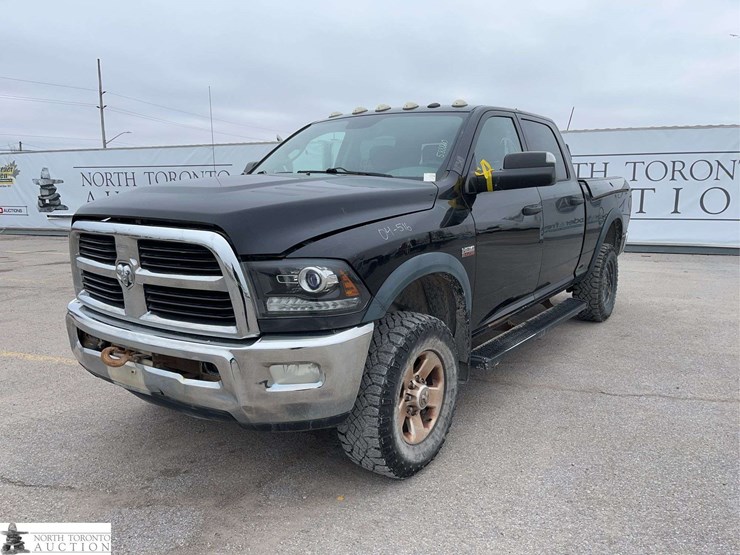 2016-dodge-2500-image-1
