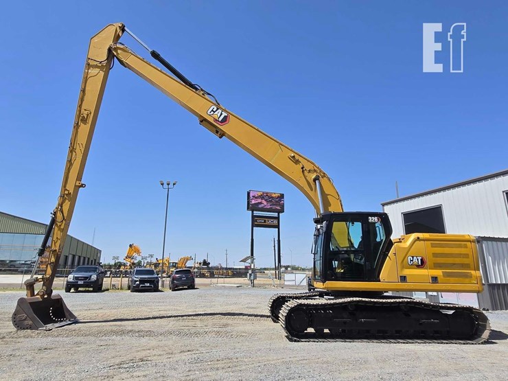2020-caterpillar-326-image-5