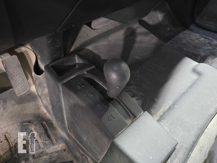 2015-chevrolet-silverado-1500-image-15