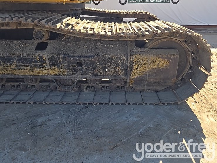 2019-caterpillar-336-image-16