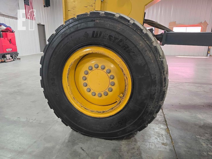 2012-deere-772g-image-29
