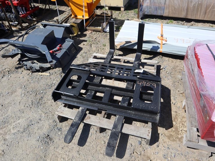 future-skid-steer-forks-image-1