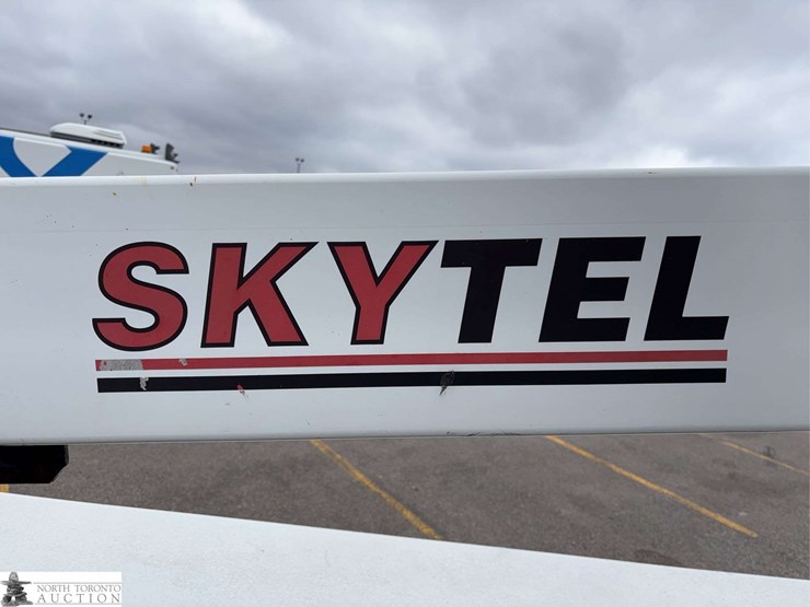 2012-ford-f550-image-28