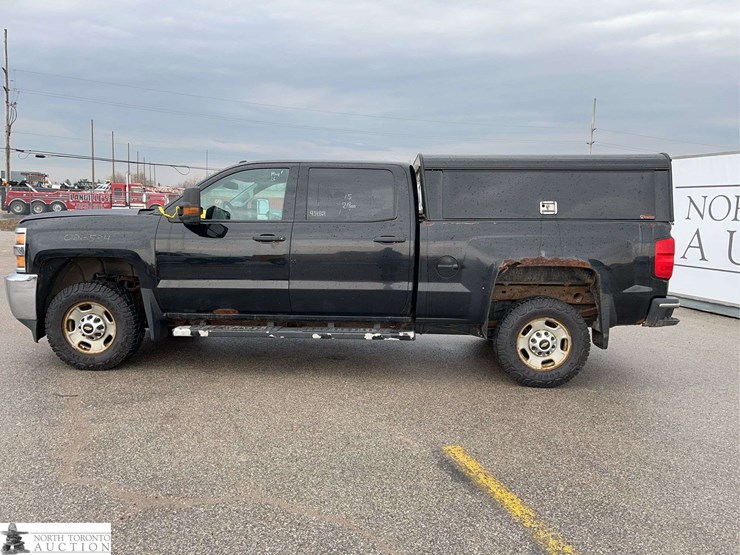 2015-chevrolet-silverado-2500hd-image-8