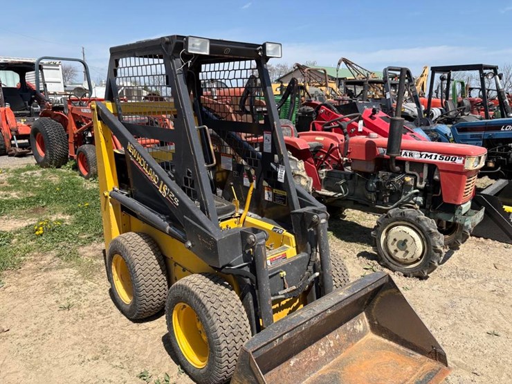 new-holland-l125-image-3