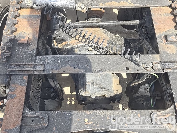 2011-freightliner-cascadia-125-image-41