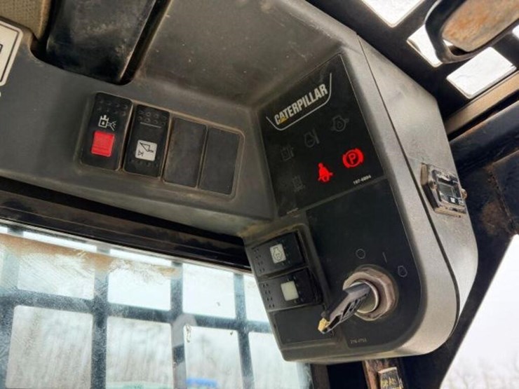 2009-caterpillar-232b2-image-10