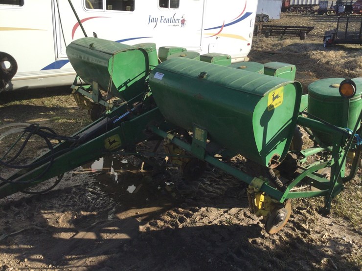 john-deere-1240-image-1