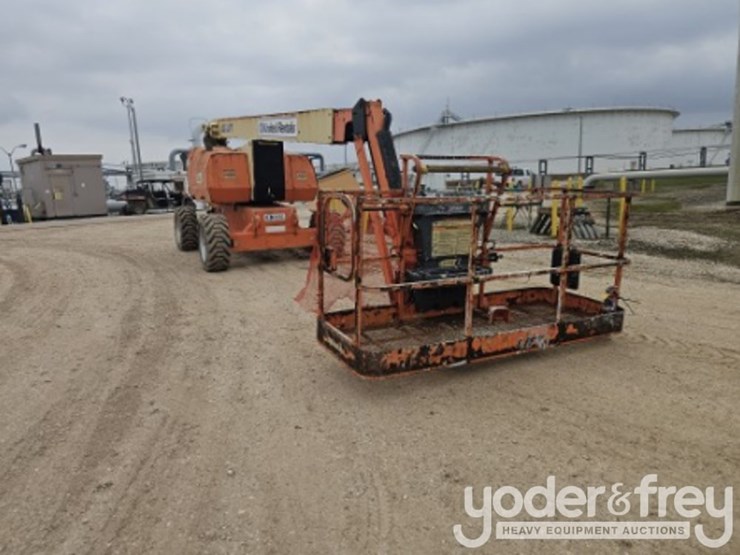 2017-jlg-800aj-image-1