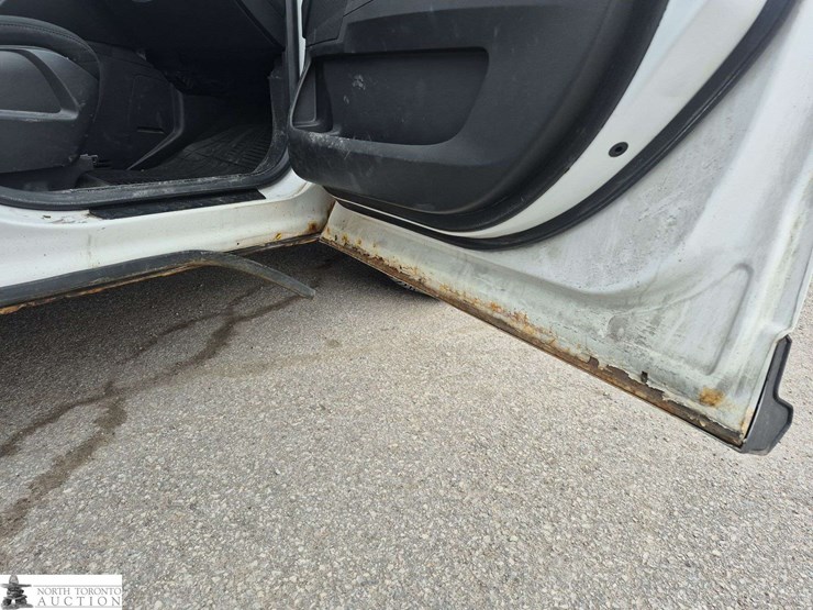 2013-chevrolet-equinox-image-37