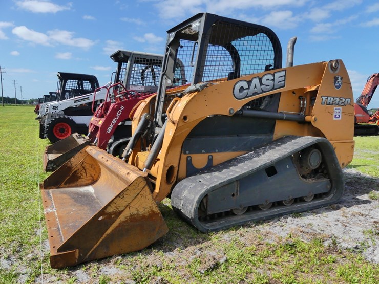 2015-case-tr320-image-1