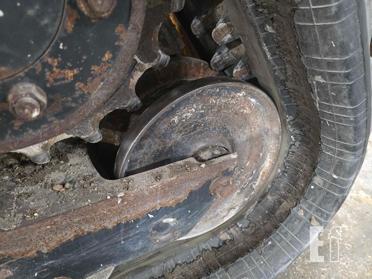 2020-jcb-3ts-8t-image-24