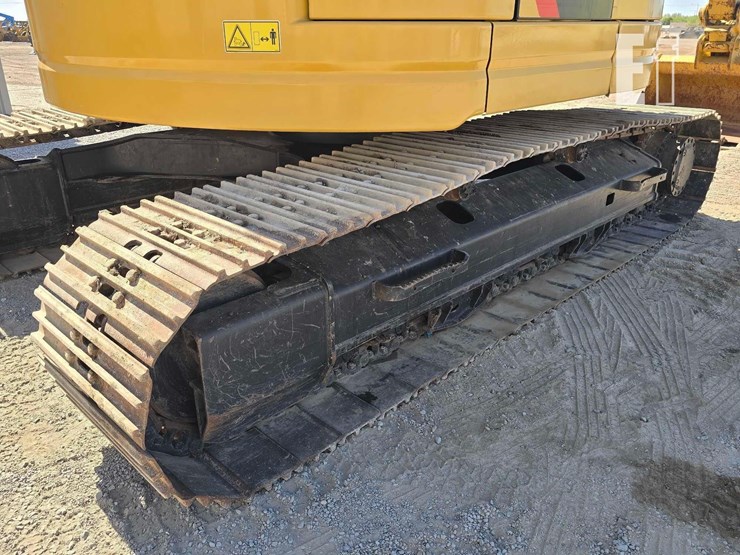 2019-caterpillar-325flcr-image-37