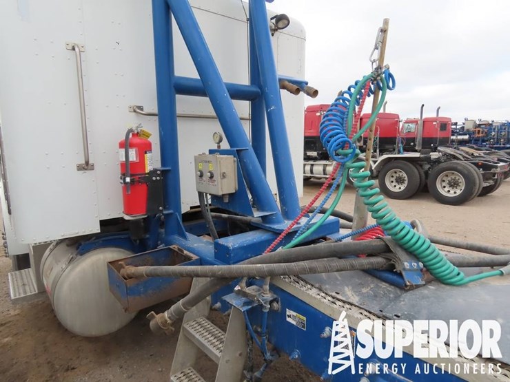 2015-peterbilt-365-image-5