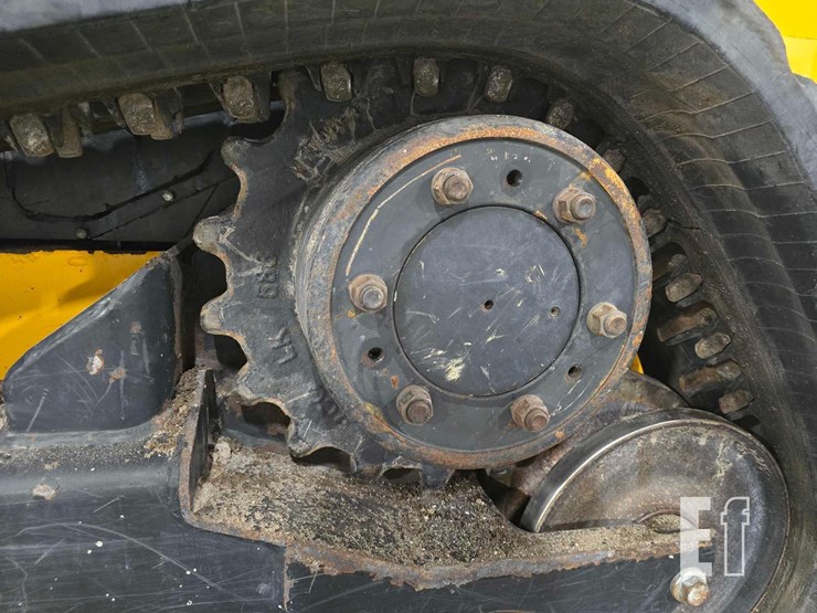 2021-jcb-3ts-8t-image-24