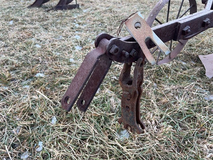 two-bottom-oliver-plow-image-5