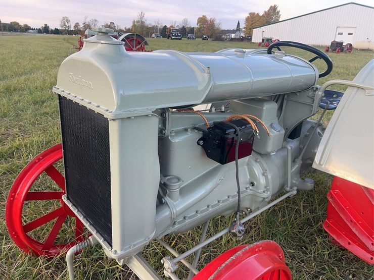 1926-fordson-tractor-image-13