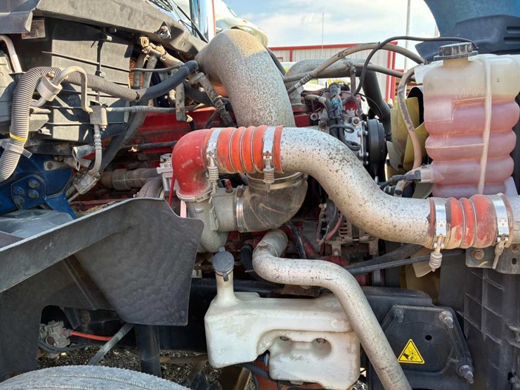 2011-international-prostar-image-13