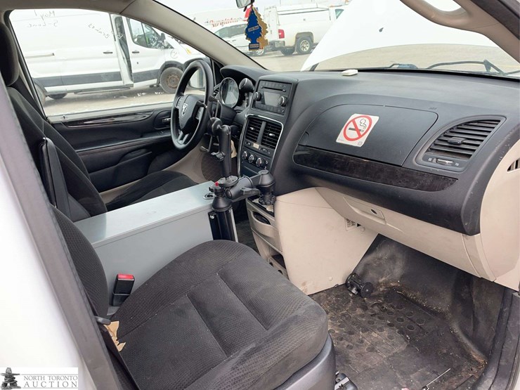 2015-ram-c/v-image-18