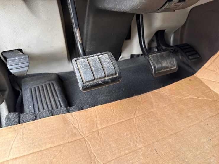 #31956-•-2012-volvo-vnl-tandem-axle-truck-tractor-image-22