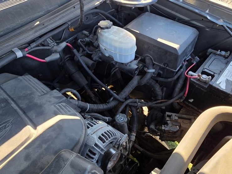 2011-chevrolet-2500-image-38