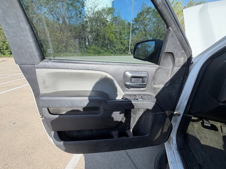 2017-chevrolet-silverado-1500-image-19