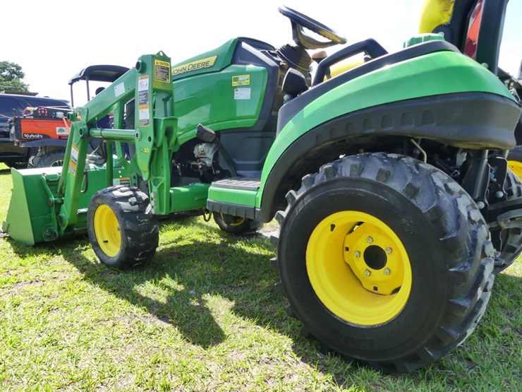 2014-john-deere-1025r-image-7