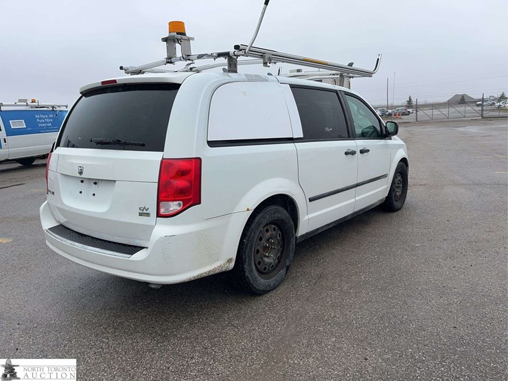 2014-ram-c/v-image-5