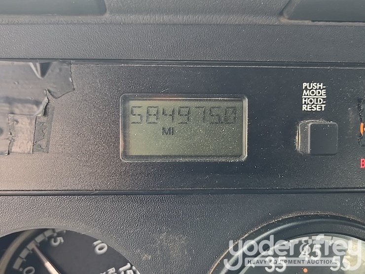 2012-freightliner-cascadia-125-image-107