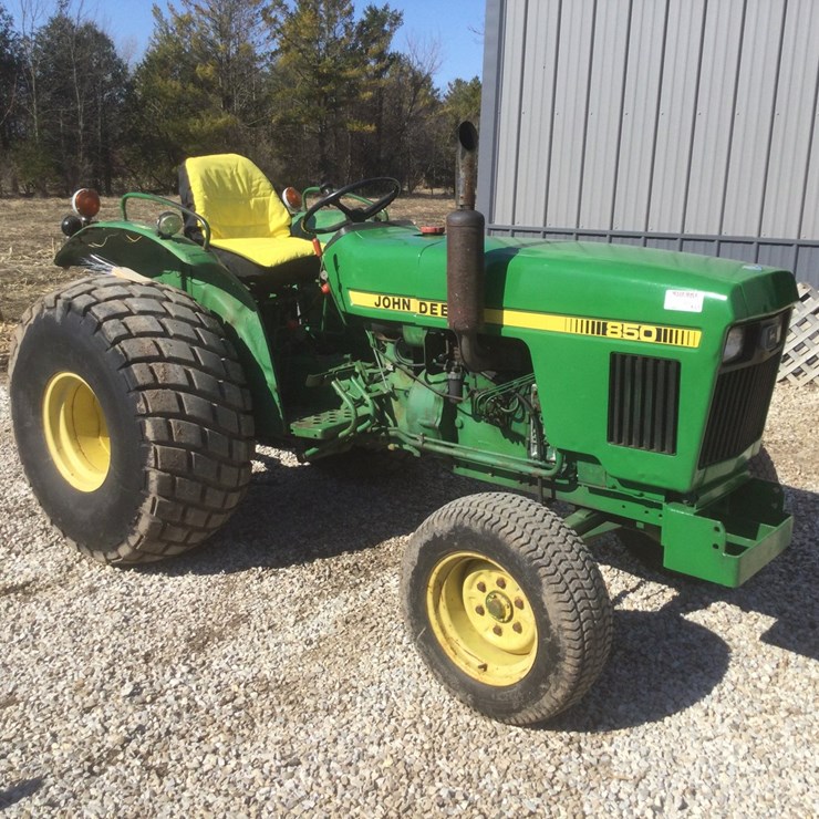 JOHN DEERE 850
