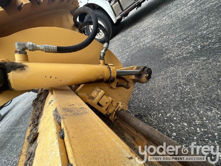 2008-volvo-g940-image-15