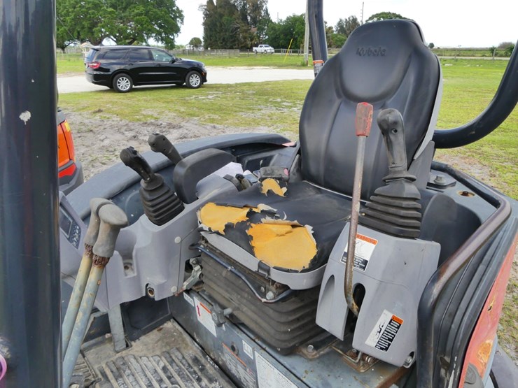 2018-kubota-kx033-4-image-11