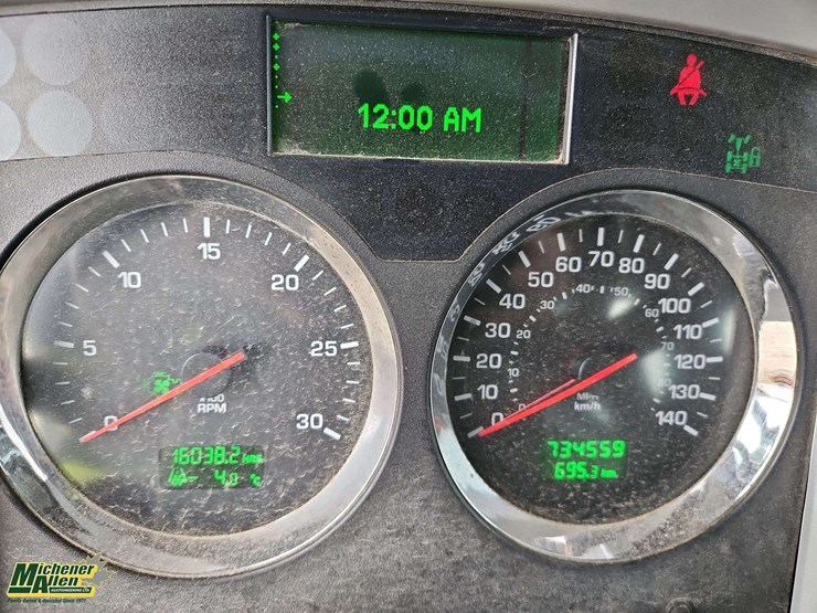 2013-kenworth-t800-image-30