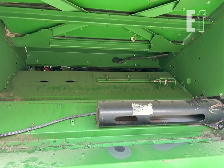 2012-john-deere-s690-image-38