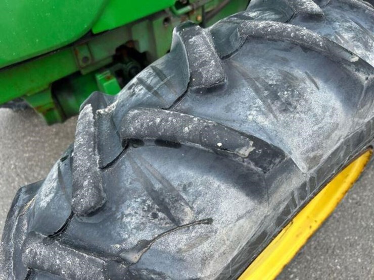 2016-john-deere-5085e-image-60