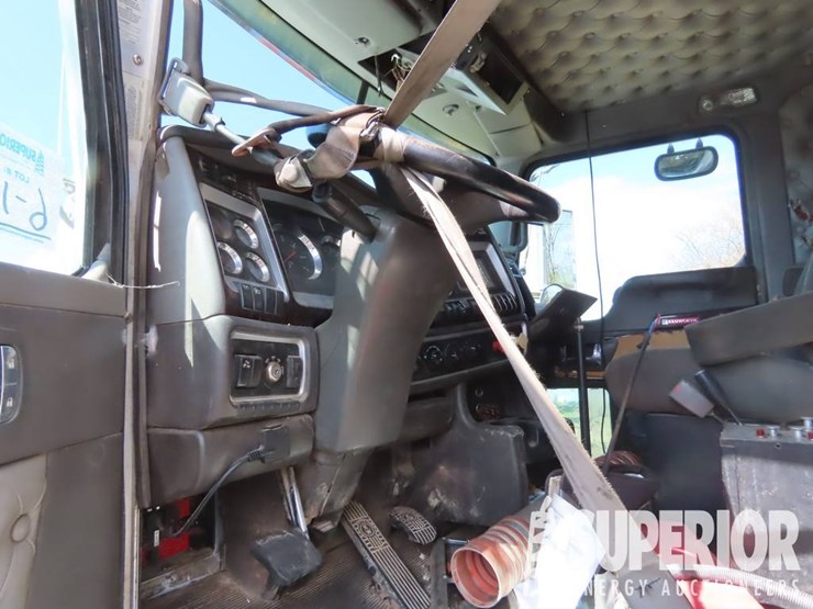 2010-kenworth-t800-image-7