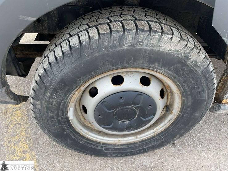 2016-ford-transit-image-23