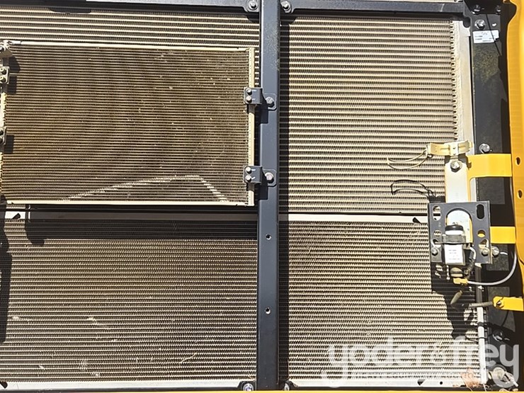 2019-caterpillar-336-image-44