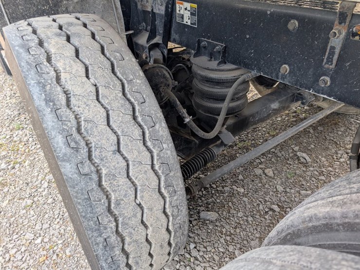 2017-kenworth-t880-image-12