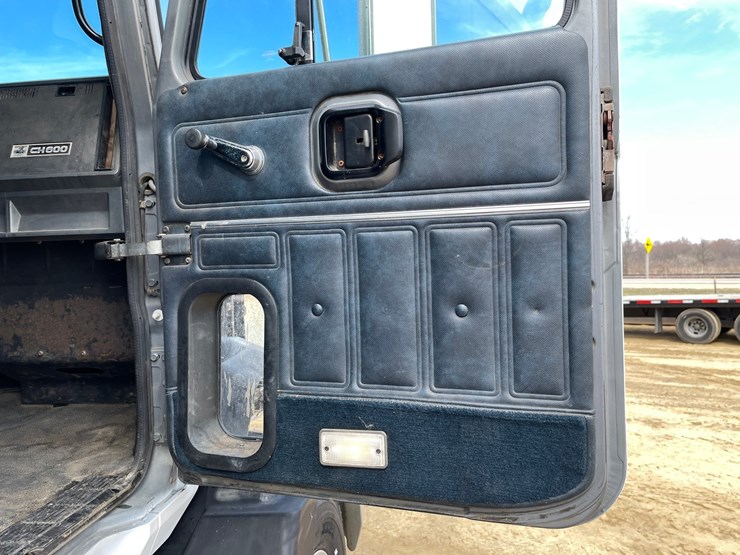 #400-•-1997-mac-ch600-semi-(has-wi-title)-image-75