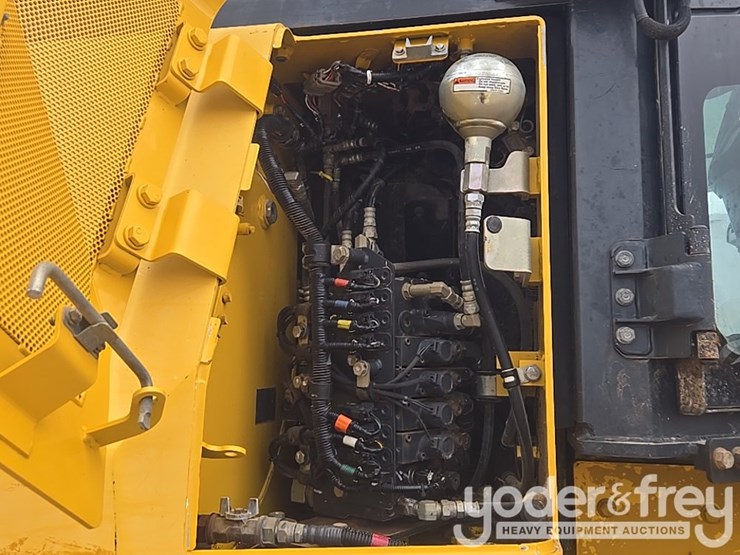 2014-komatsu-d61px-23-image-51