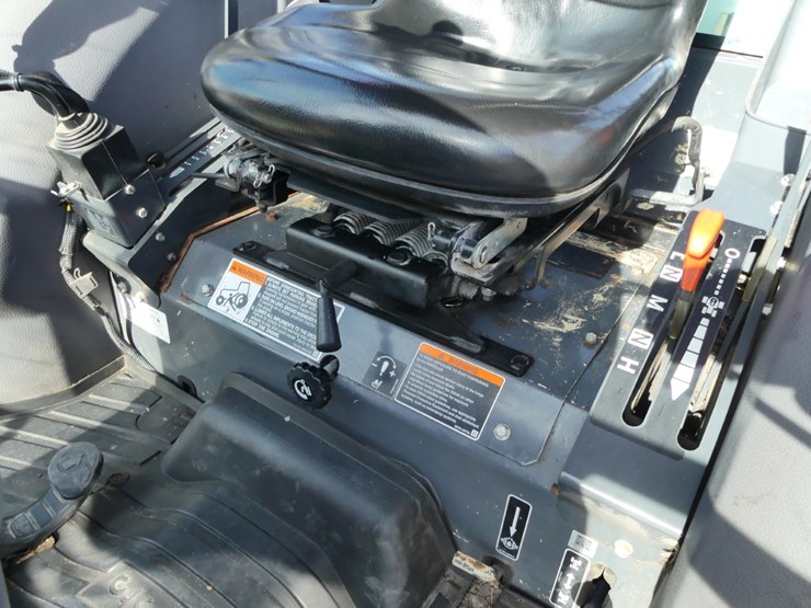 2023-kubota-mx6000-image-13