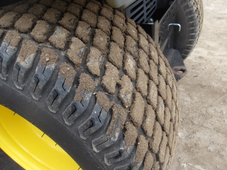 #6551-•-jd-x320-lawn-mower-image-8