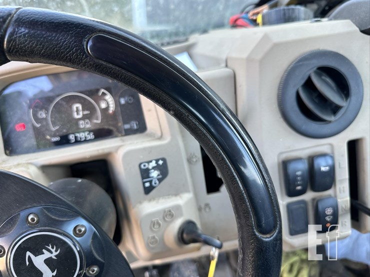 2019-john-deere-gator-xuv-835r-image-19