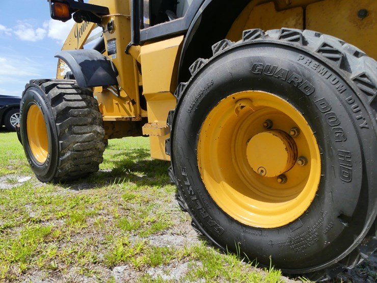 2015-caterpillar-903c-image-5